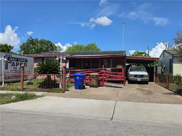 1009 Acacia Drive, Corpus Christi, TX 78408