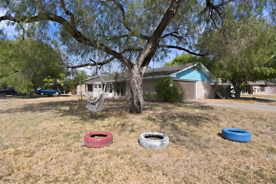 301 N Pasadena Drive, Kingsville, TX 78363 - #3