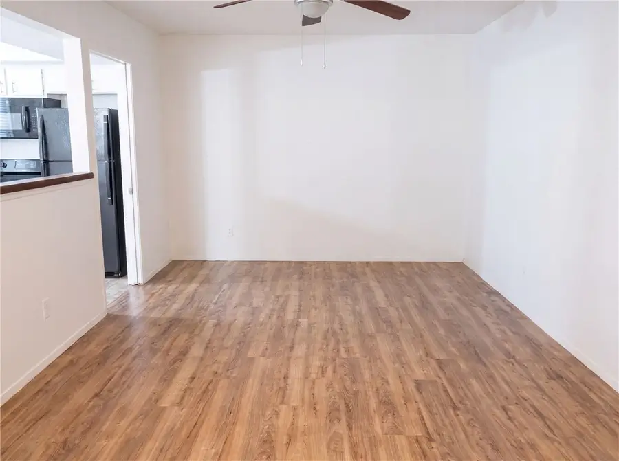736 W Borden Street, Sinton, TX 78387 - #3