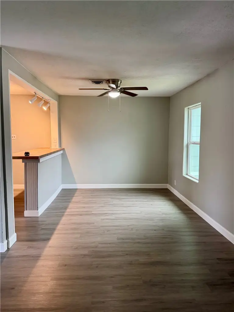 1315 Brentwood Drive, Corpus Christi, TX 78415 - #3