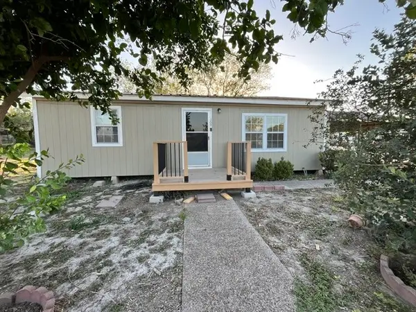 209 N Second Avenue, Freer, TX 78357