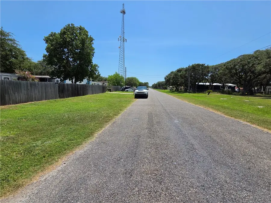 532 N Kossuth Street, Rockport, TX 78382 - #2