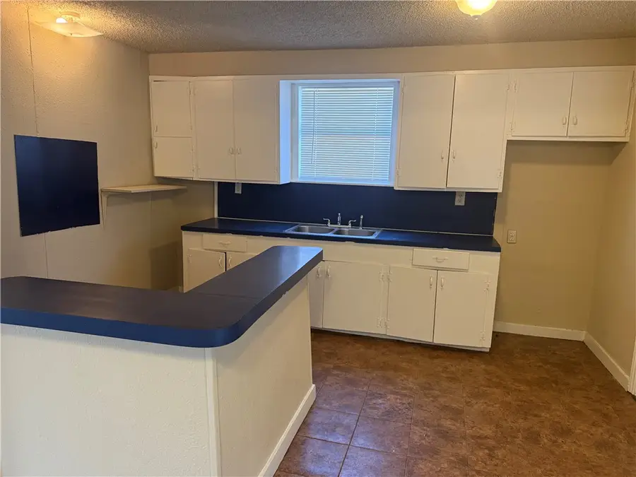 319 West Avenue D, Robstown, TX 78380 - #3