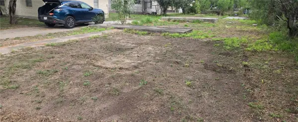 128 W Avenue A Avenue, Kingsville, TX 78363