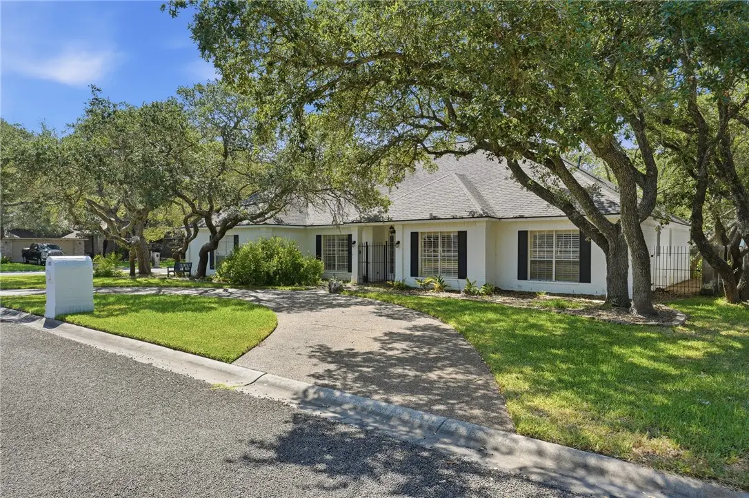 101 Peachtree Drive, Rockport, TX 78382 - #1