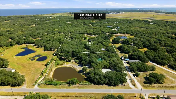 1731 Prairie, Rockport, TX 78382