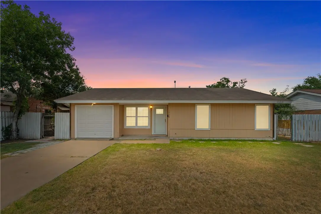 1208 W 2nd Street, Alice, TX 78332 - #1