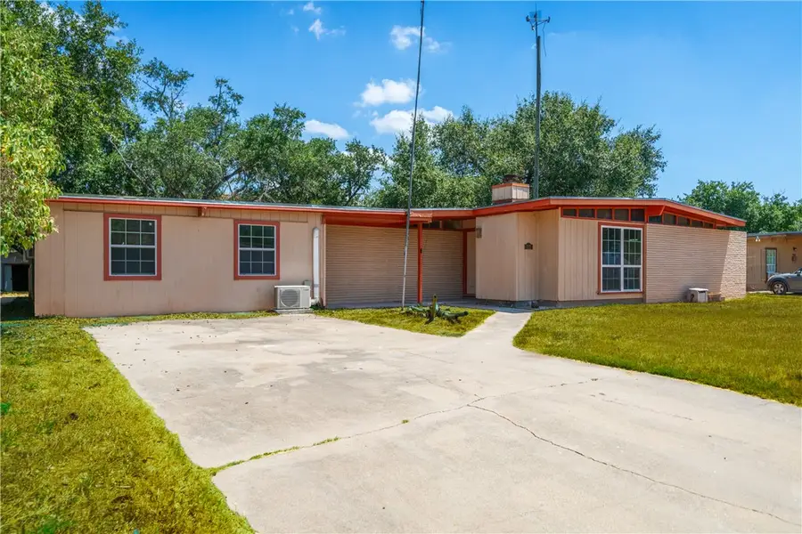 722 Santa Anita Drive, Kingsville, TX 78363 - #2