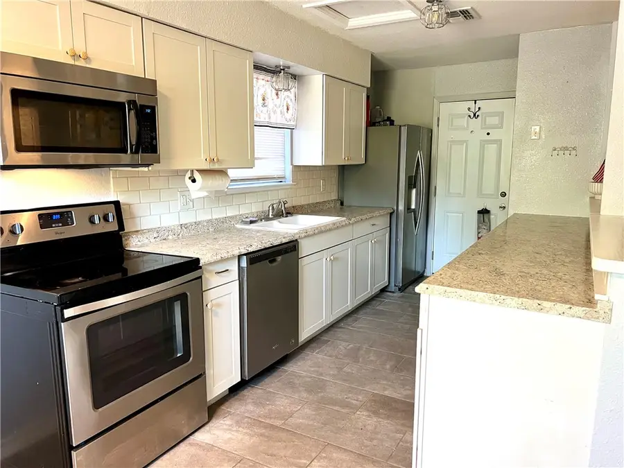 1737 Denver Street, Portland, TX 78374 - #2