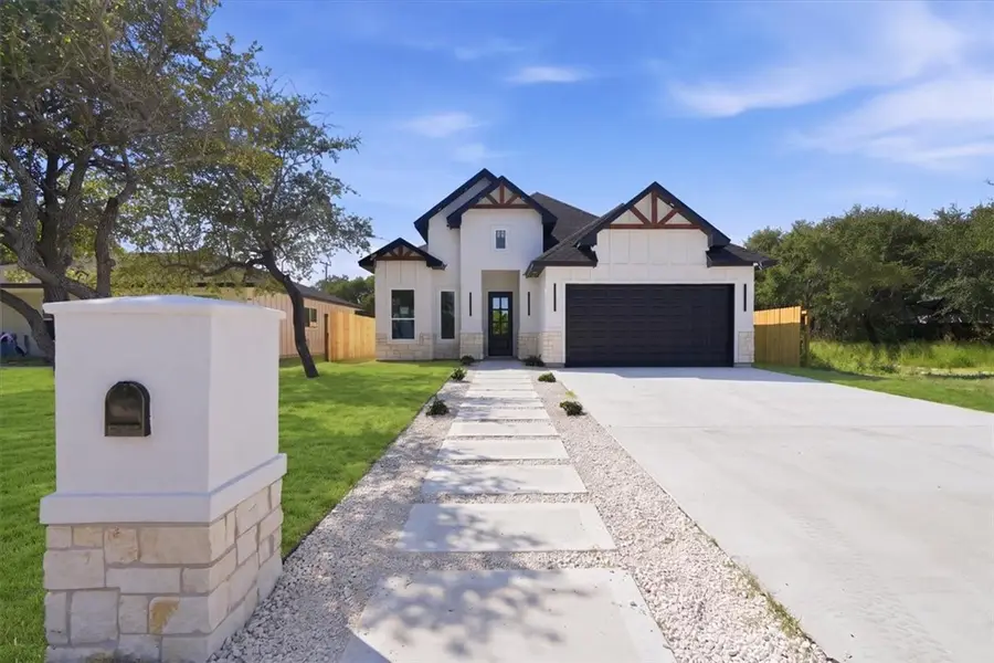 924 S 10th, Aransas Pass, TX 78336 - #2