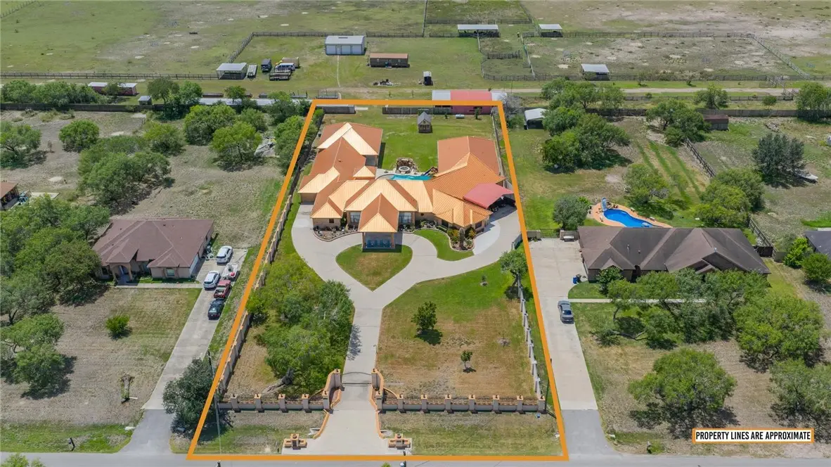 221 W Sage, Kingsville, TX 78363 - #1