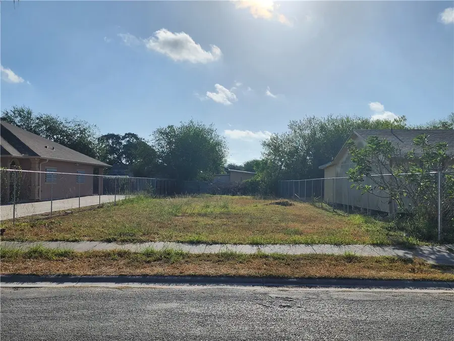 742 Cheyenne Street, Corpus Christi, TX 78405 - #2