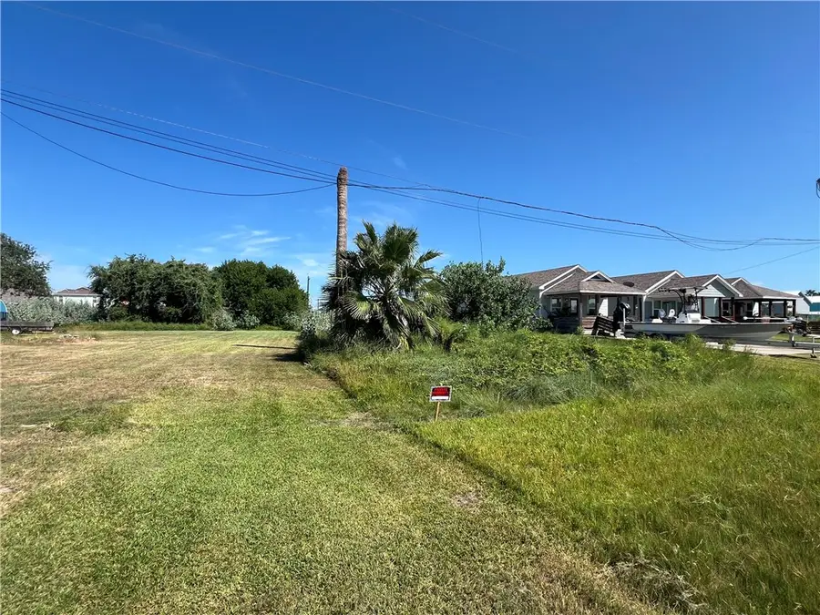 1518 S Pearl Street, Rockport, TX 78382 - #3