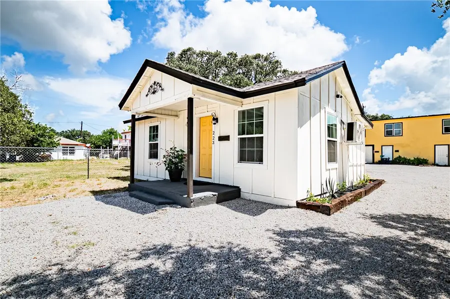 223 S 8th Street, Aransas Pass, TX 78336 - #3