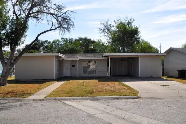1320 W Circle Drive, Kingsville, TX 78363
