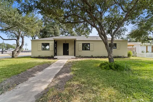1024 E Main Street, Sinton, TX 78387