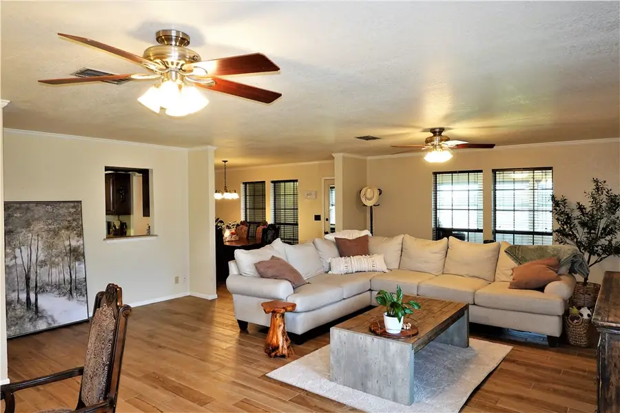 134 Saint Anthony Drive, Sinton, TX 78387 - #2