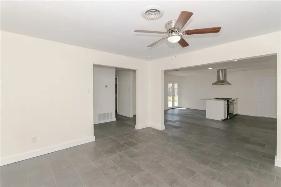4013 Kingston Drive, Corpus Christi, TX 78411 - #2
