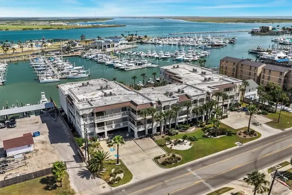 224 W Cotter Avenue #206, Port Aransas, TX 78373