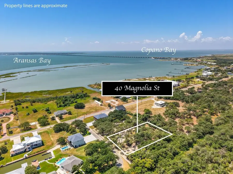 40 Magnolia St, Rockport, TX 78382 - #2