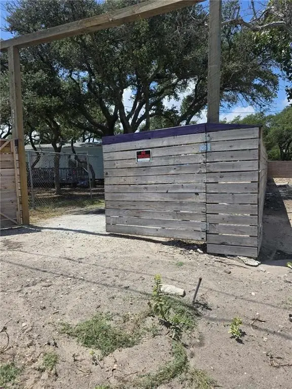 625 S Kossuth, Rockport, TX 78382 - #2