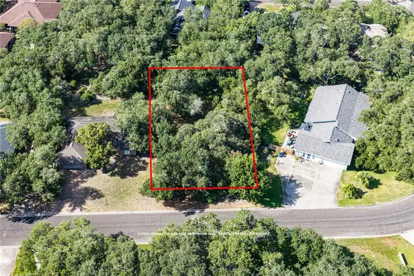 3209 Henderson Street, Rockport, TX 78382