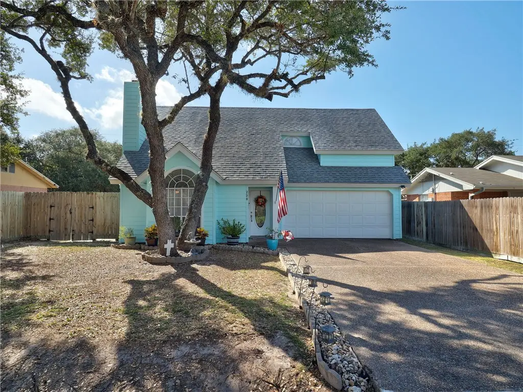 230 Winding Way, Rockport, TX 78382 - #1