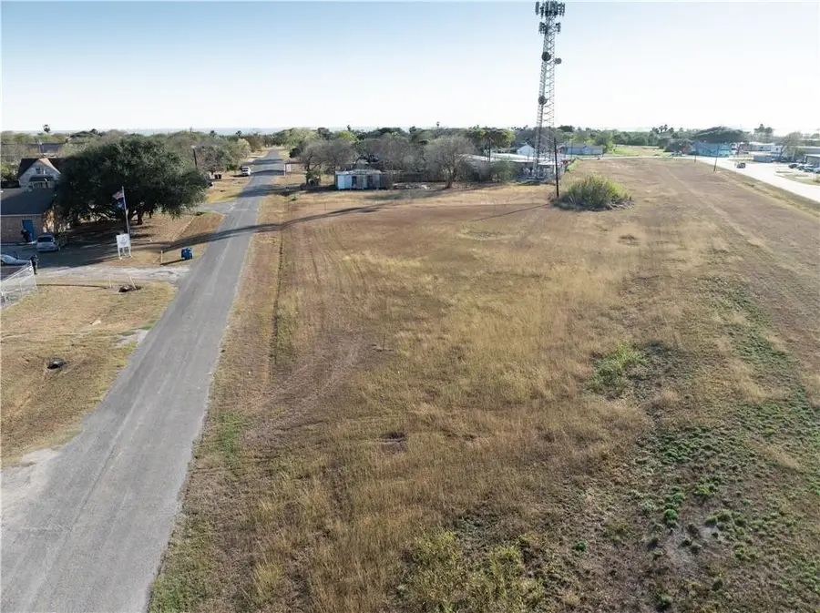 001 Commerce Avenue, Portland, TX 78374 - #2