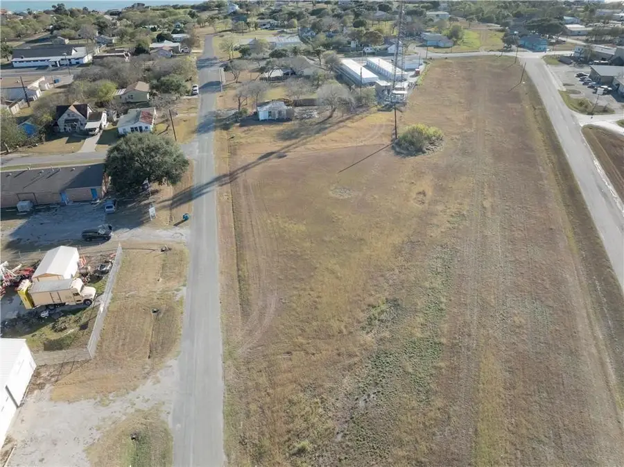 001 Commerce Avenue, Portland, TX 78374 - #3