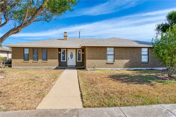 2228 Memorial Parkway, Portland, TX 78374