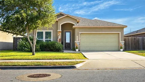 1818 Bay Landing Drive, Portland, TX 78374