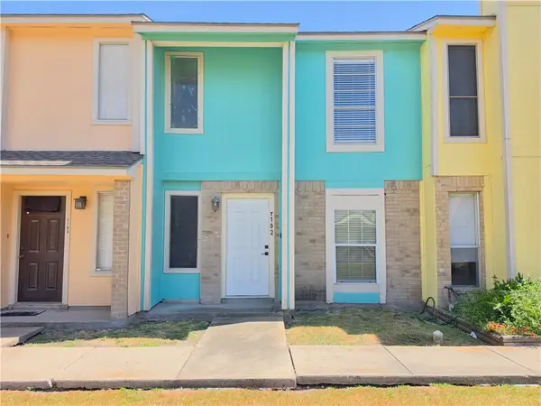 6702 Everhart #T102, Corpus Christi, TX 78413