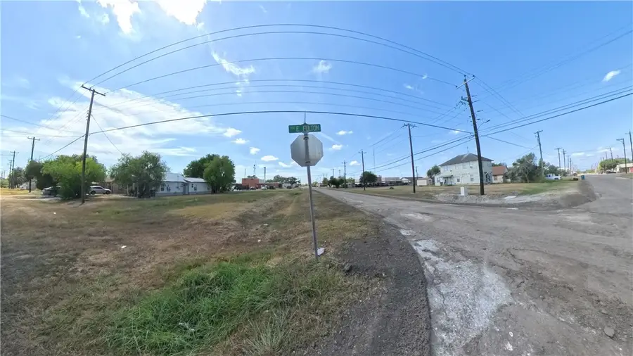 300 E Fulton Street, Sinton, TX 78387 - #3