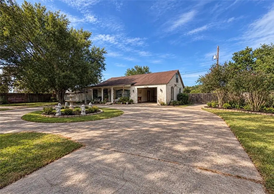 105 Walker St (benbolt) Street, Alice, TX 78332 - #2