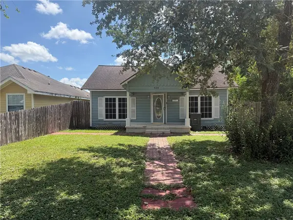 948 N Wright Street, Alice, TX 78332