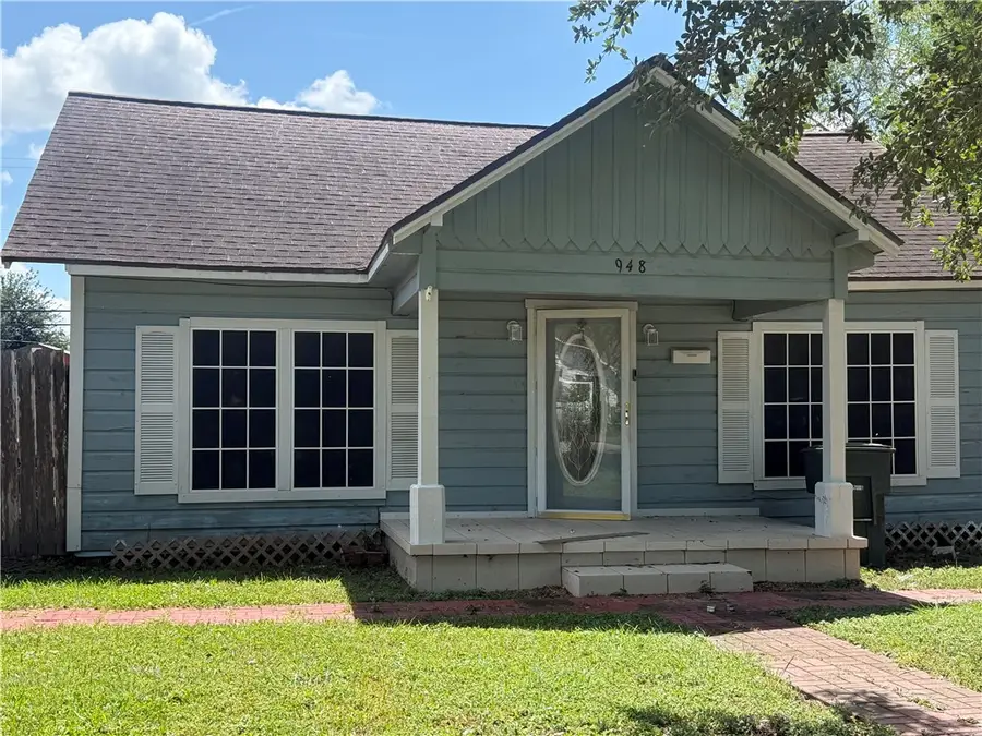 948 N Wright Street, Alice, TX 78332 - #3