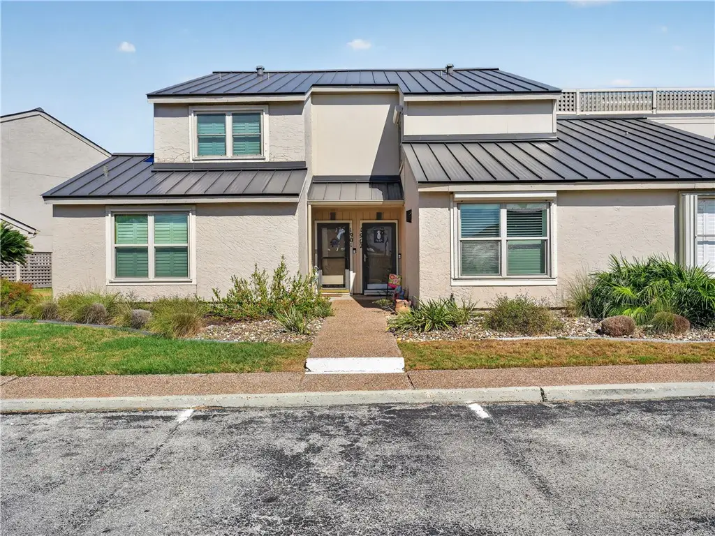 1902 Bayhouse Drive, Rockport, TX 78382 - #1