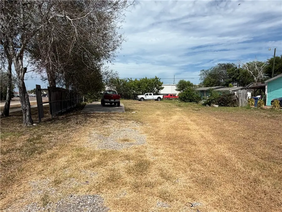 4914 Williams Drive, Corpus Christi, TX 78411 - #2