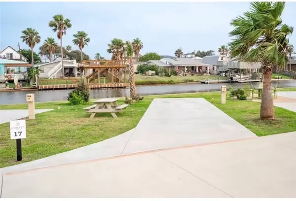 101 Caribbean Drive #17, Corpus Christi, TX 78418