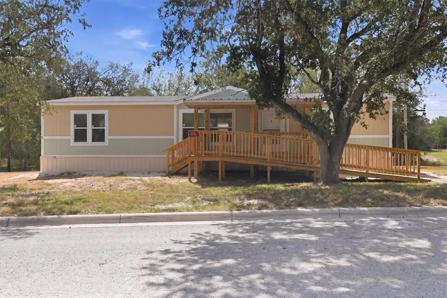 1011 Mark Street, George West, TX 78022 - #2