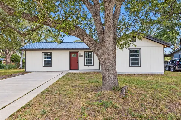 1120 Oakland, Alice, TX 78332