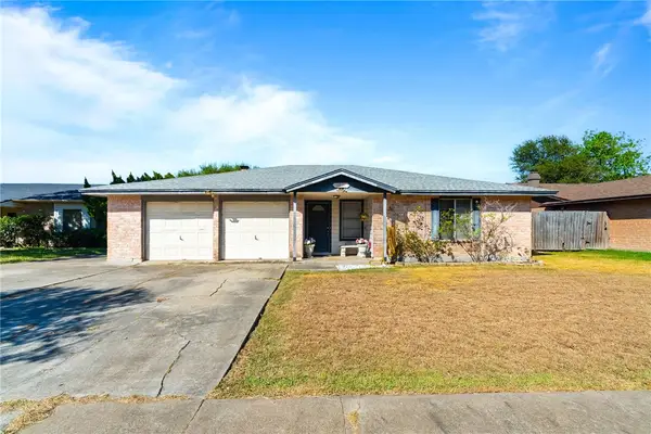 1908 Falcon Drive, Portland, TX 78374