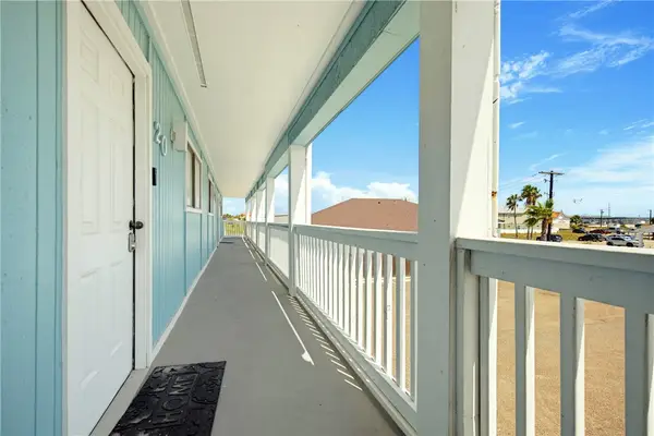 14801 E Compass Street E #20, Corpus Christi, TX 78418