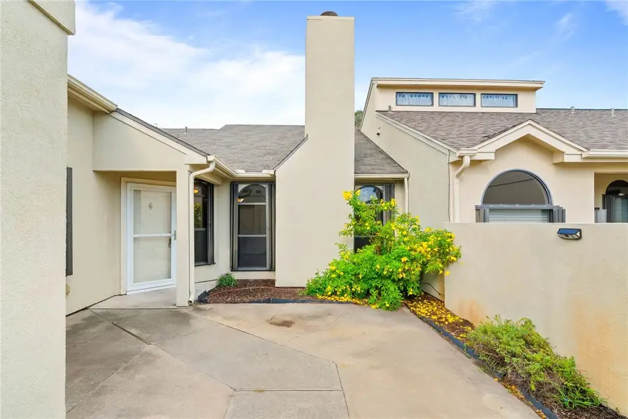123 Santa Fe Drive, Rockport, TX 78382 - #2