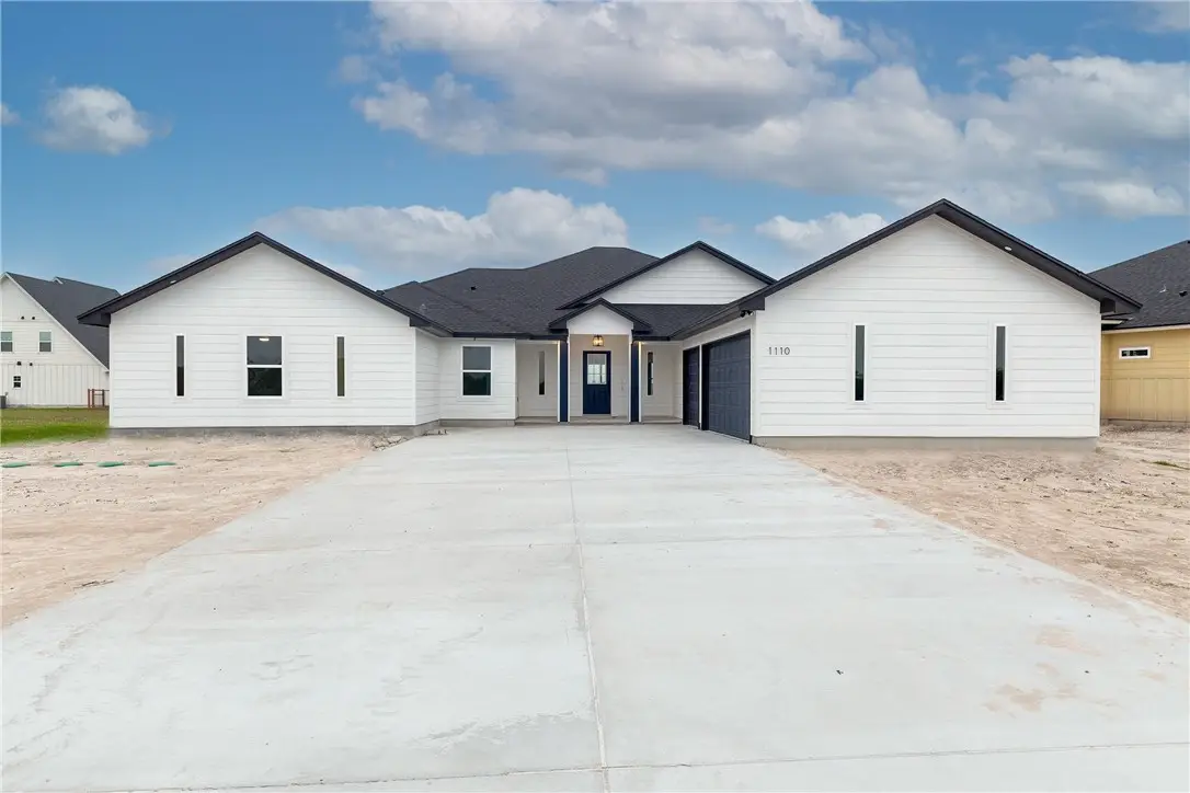 1110 Cape Velero Drive, Rockport, TX 78382 - #1