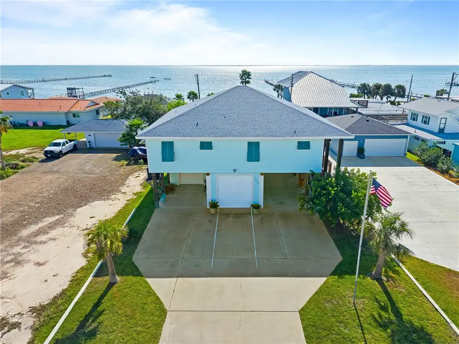 1528 S Magnolia St, Rockport, TX 78382 - #3