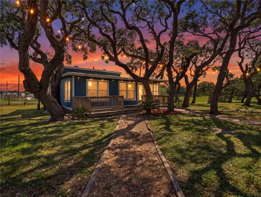 1410 S Mathis Street, Rockport, TX 78382 - #1