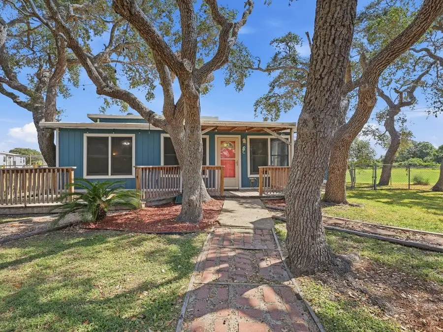 1410 S Mathis Street, Rockport, TX 78382 - #3