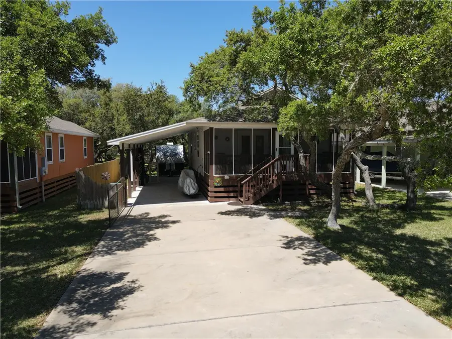 1023 S Fuqua Street, Rockport, TX 78382 - #3