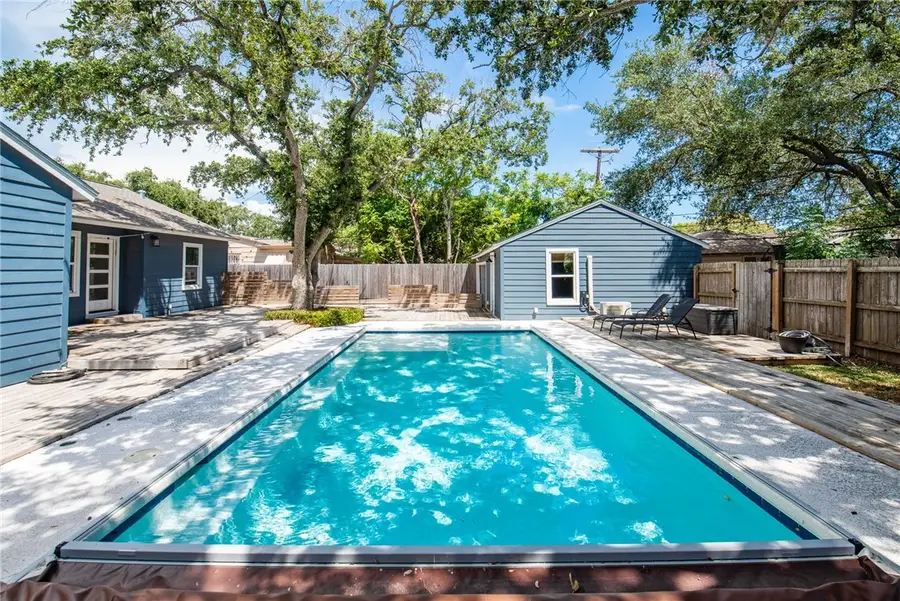 329 Laurel Drive, Corpus Christi, TX 78404 - #2